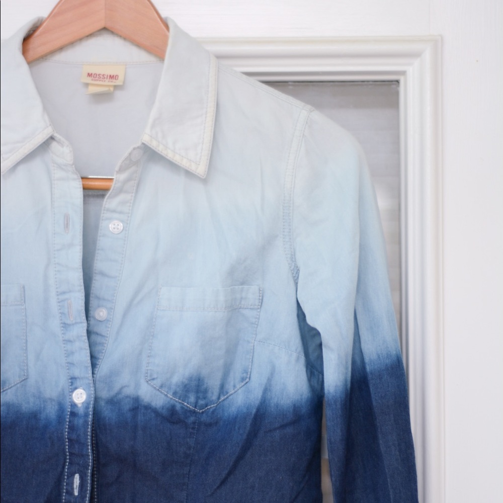 Mossimo Ombré Blue Chambray Buttondown