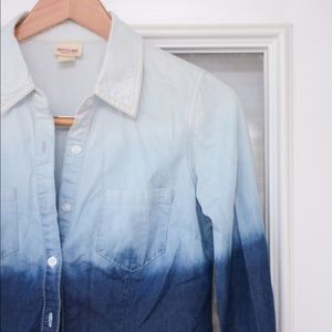 Mossimo Ombré Blue Chambray Buttondown