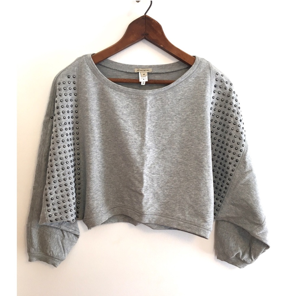 🔴Grey studded crop top ⭐️