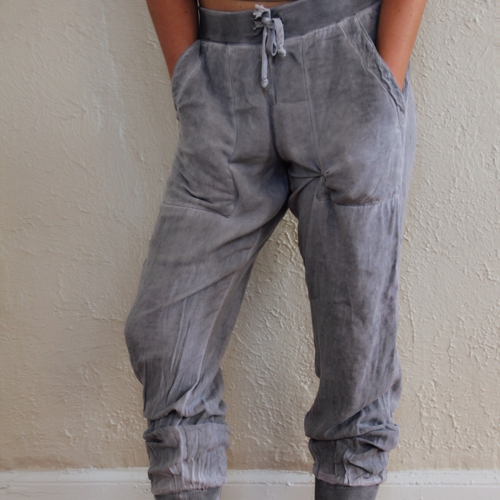 Anthropologie Joggers- super soft