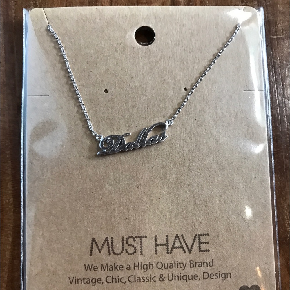 Silver tone Dallas necklace Texas NWT