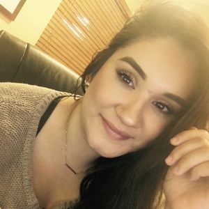 Meet your Posher, Marissa