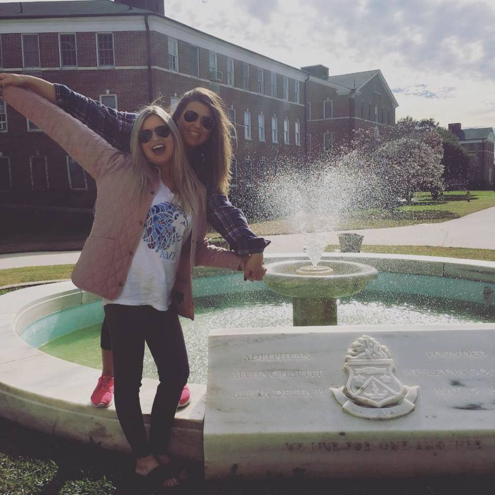 Meet your Posher, Makenzie