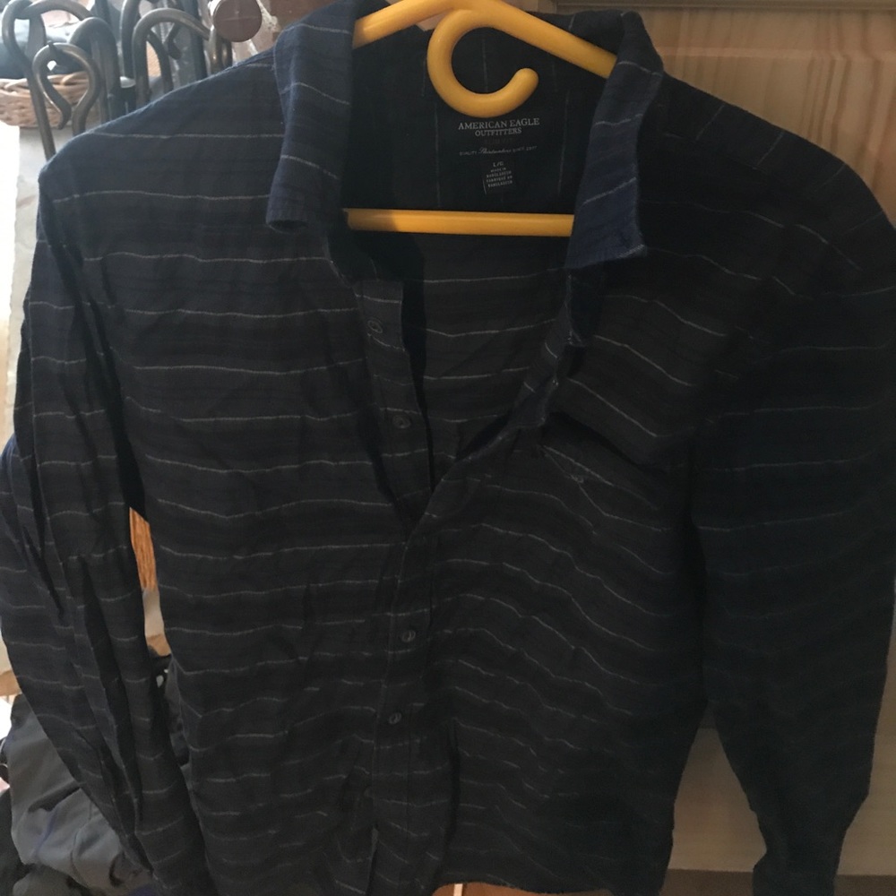 American Eagle Long Sleeve Button Down