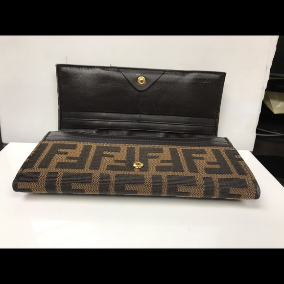 Fendi women's wristlet - Picture 2 of 5