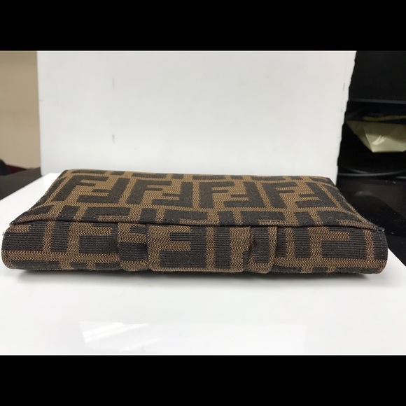 Fendi women's wristlet - Picture 3 of 5