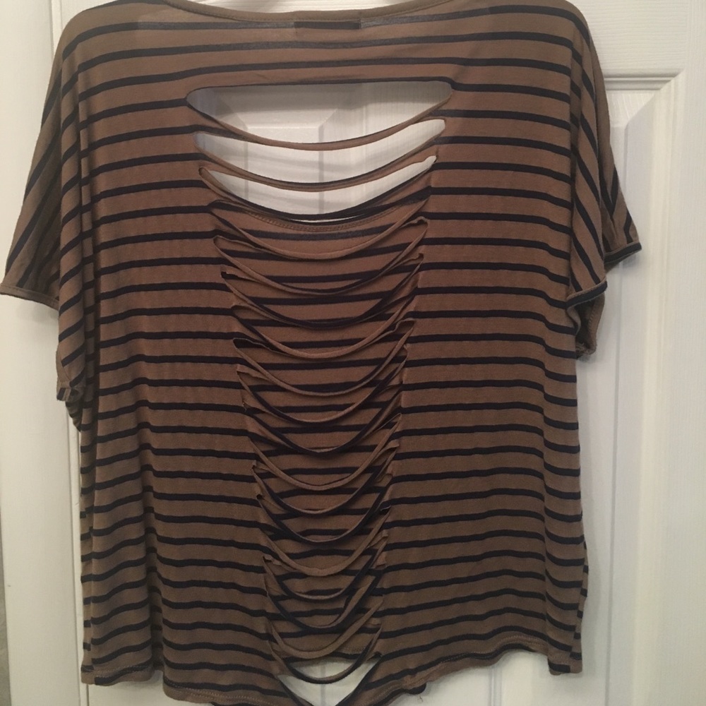Striped Shirt Open Ripped Back. - Picture 2 of 3