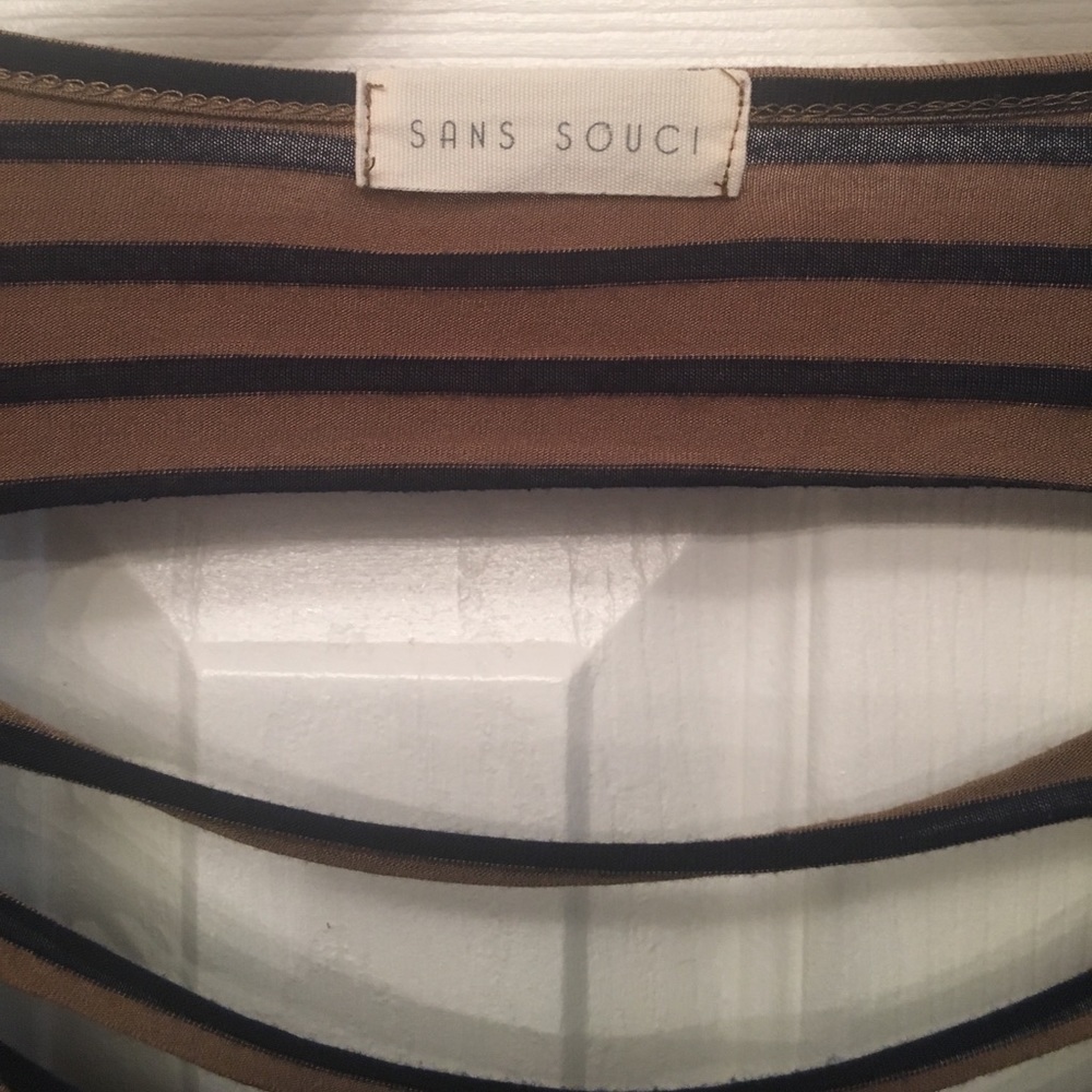Striped Shirt Open Ripped Back. - Picture 3 of 3