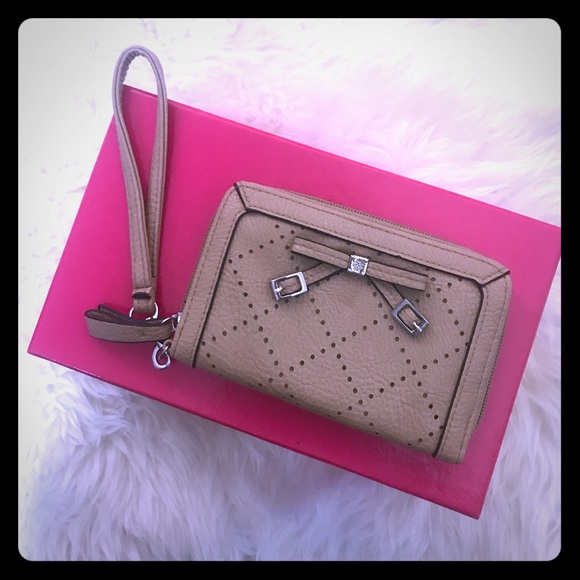 Jessica Simpson Handbags - Jessica Simpson Wallet/Wristlet