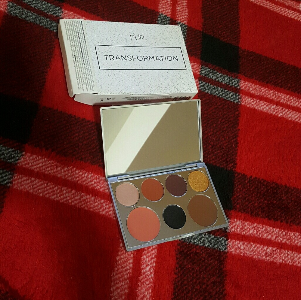 PUR Cosmetic transformation palette Le