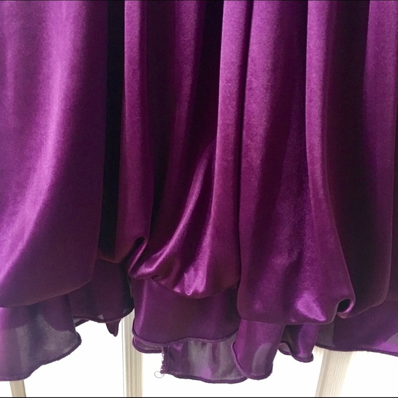 Formal dress - Picture 4 of 4