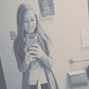 Meet your Posher, Abigail