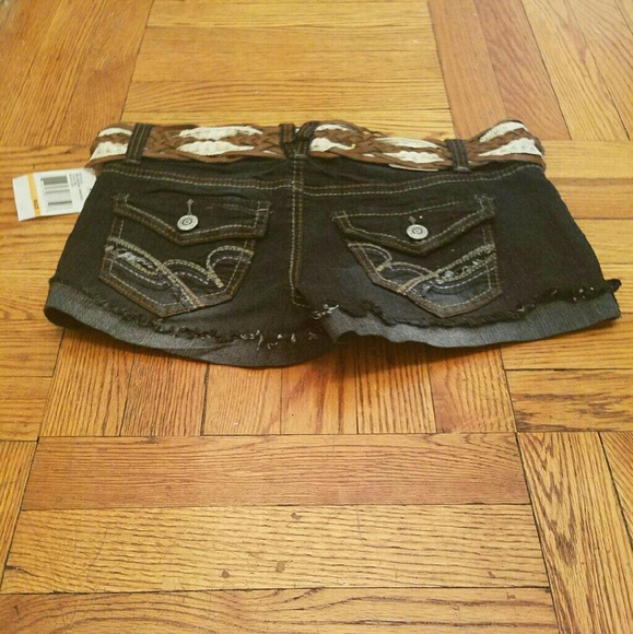 Wallflower indigo jeans shorts new size 7 - Picture 2 of 8