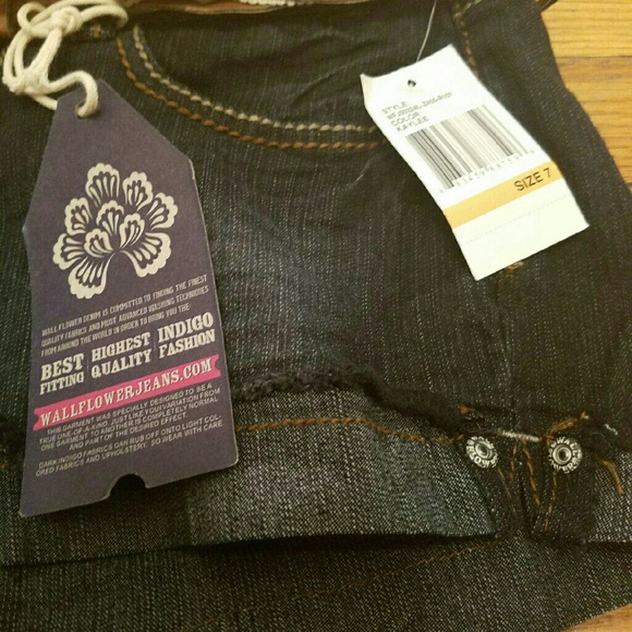 Wallflower indigo jeans shorts new size 7 - Picture 3 of 8