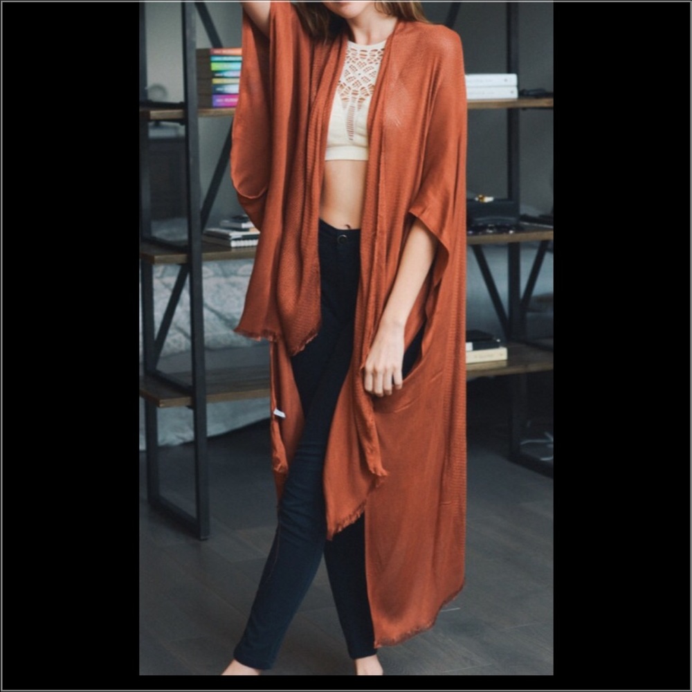 ✔️SOLD!✔️Salmon fringed detail kimono