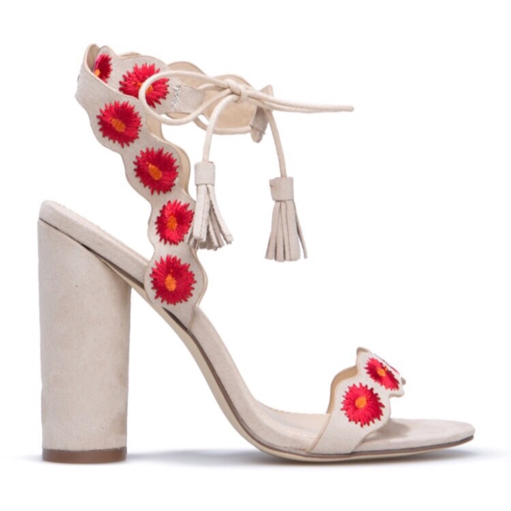 Nude heeled sandal