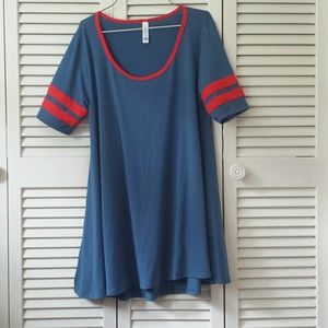 NWOT Lularoe Top