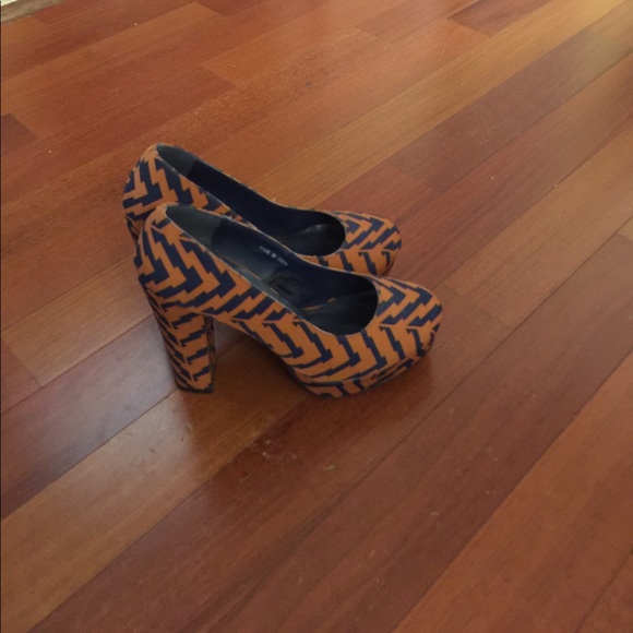 Forever 21 platform - Picture 2 of 2