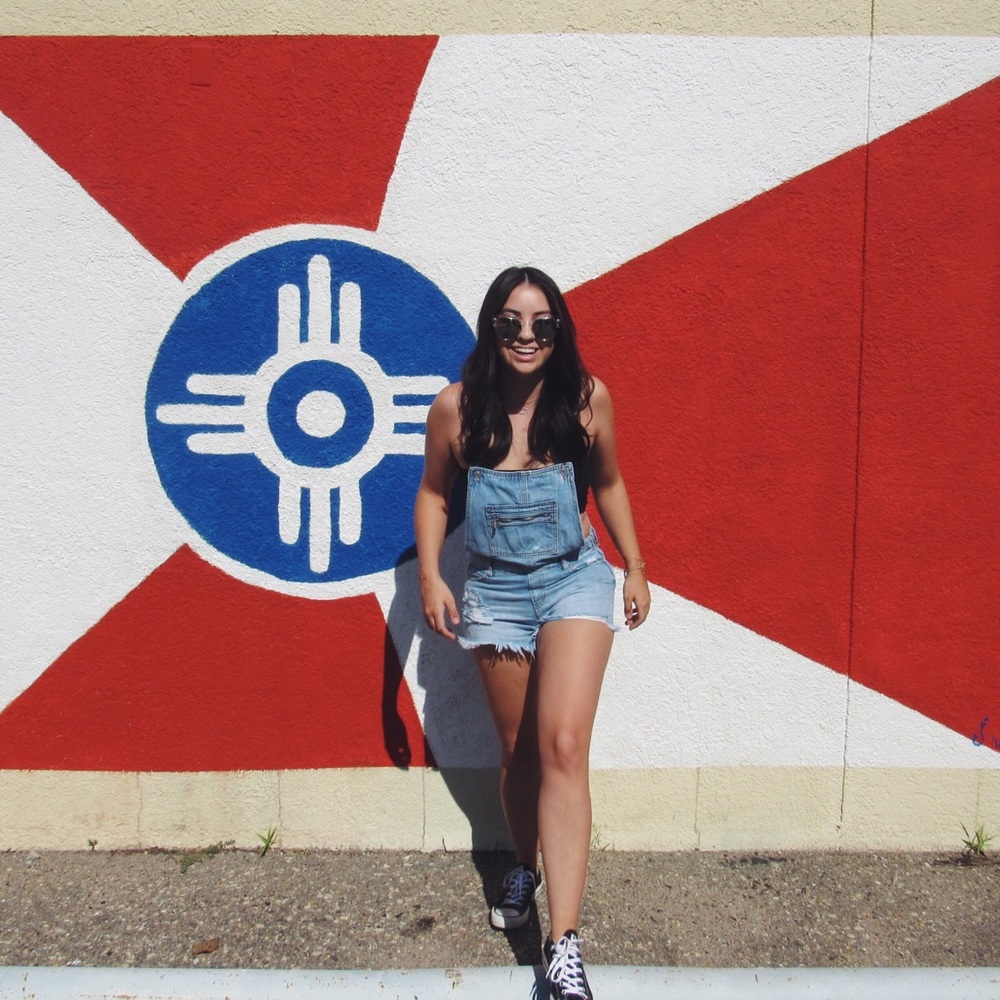 Meet your Posher, Chrissy