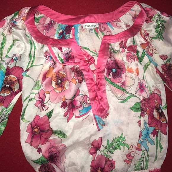 🔥"BEBE"🔥3/4 sleeve Top Sz XS - Picture 2 of 3