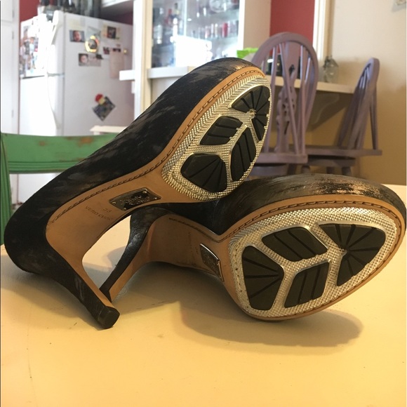 LAST CALL 9/11/22 - Alejandro Ingelmo Silver Gun Metal Grey Leather Heels - Picture 2 of 8