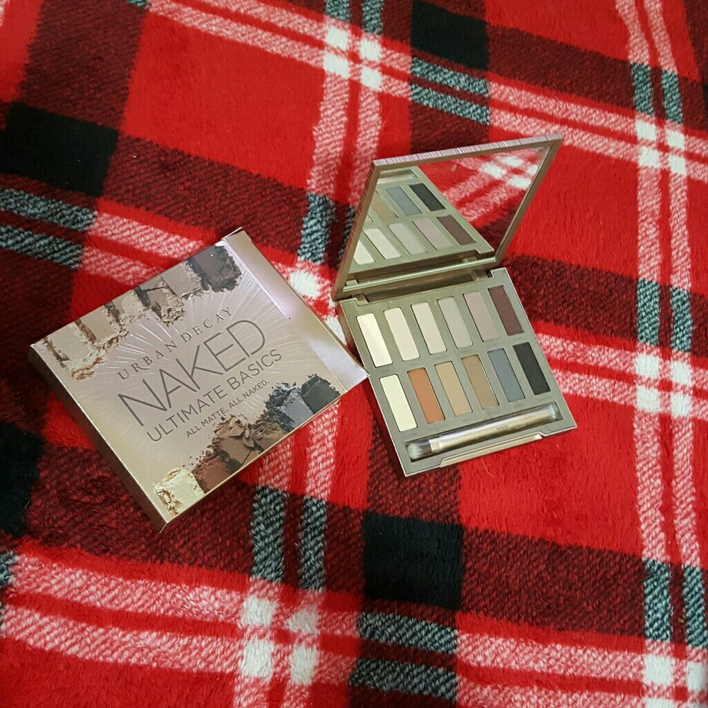 URBAN decay Naked Ultimate Basic palette
