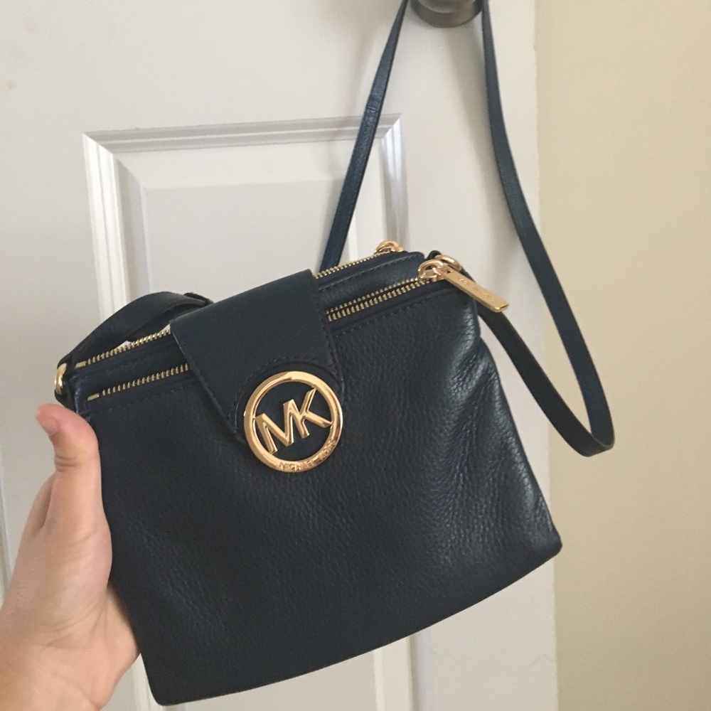 Michael Kors Dark Blue Crossbody purse!