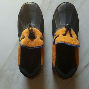 Bass Rain Shoes in 9m toggle closure