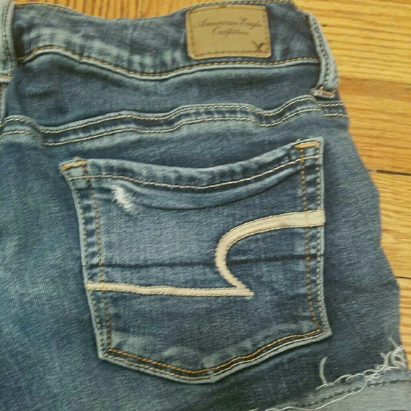 American Eagle   distressed   shorts size 0 - Picture 3 of 6