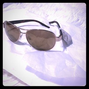 Oscar de la Renta sun glasses