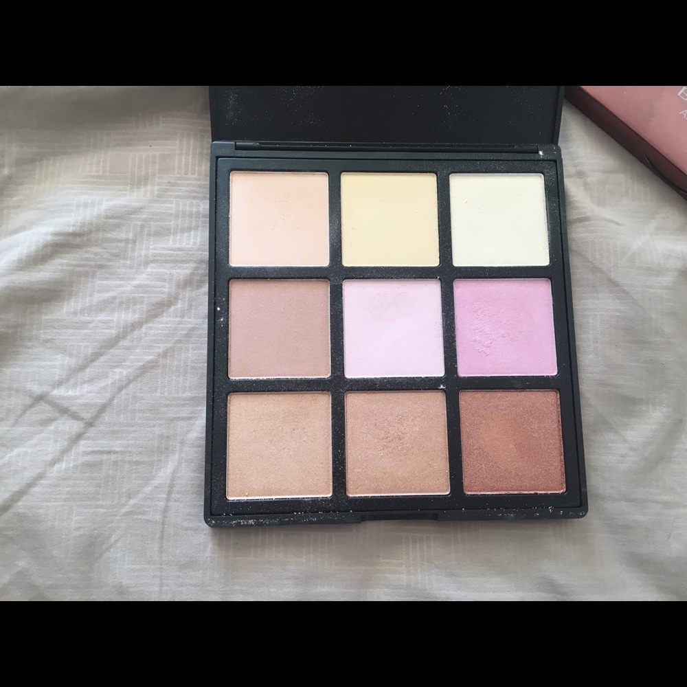 Morphe deysi danger highlighting palette