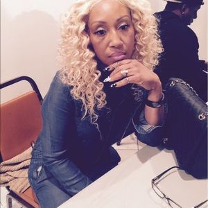 Meet your Posher, Evelyn