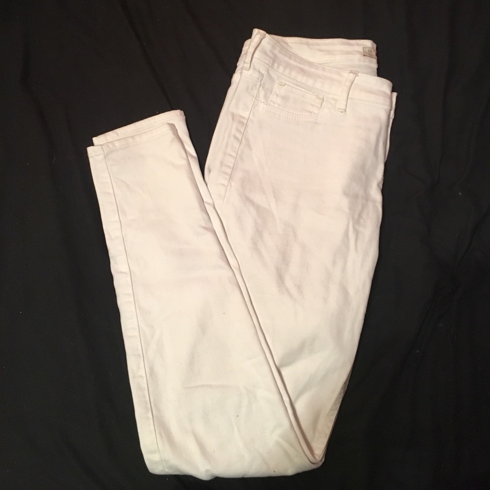 WHITE HOLLISTER JEANS