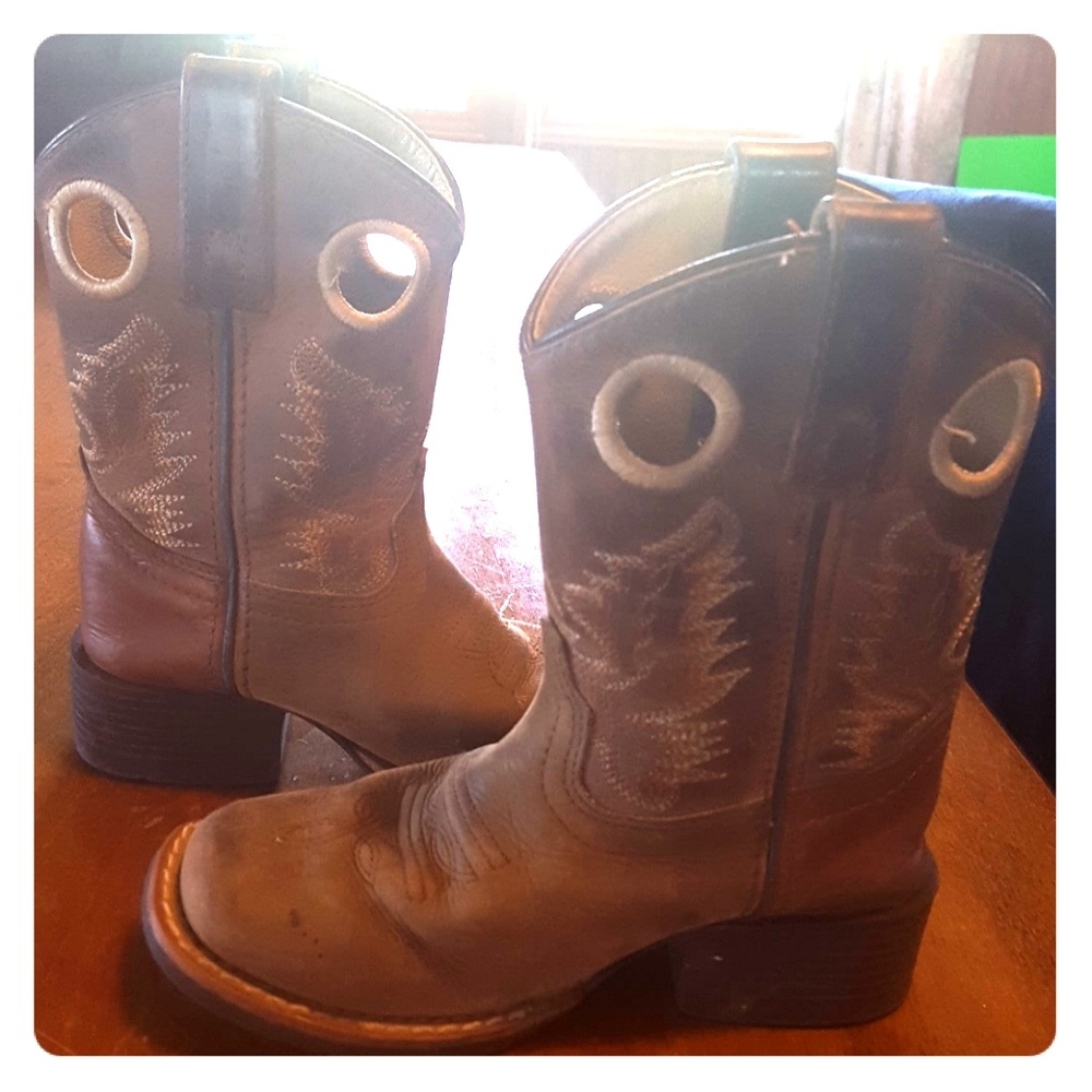 Kids boots