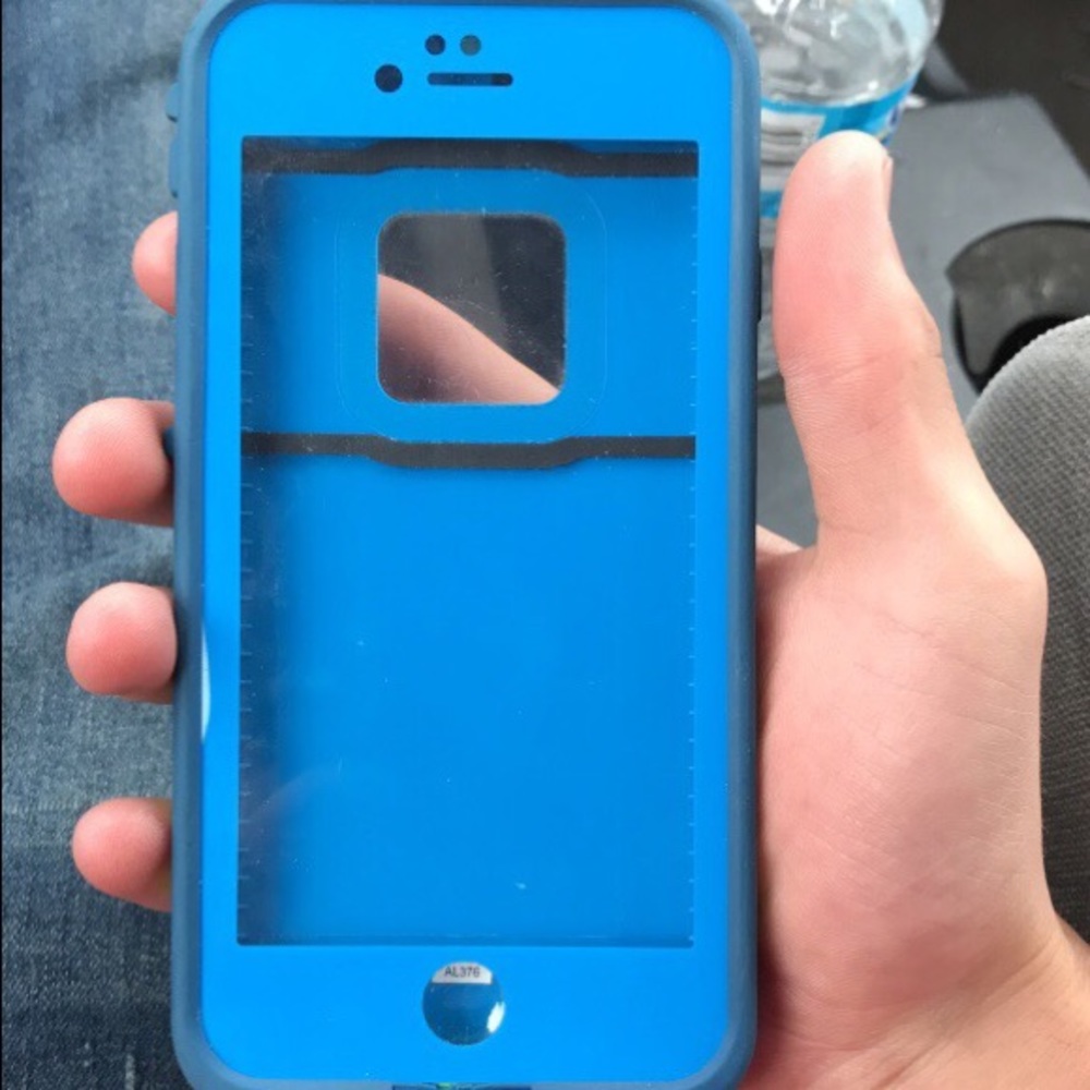 Lifeproof Waterproof Phone Case (iPhone 6)