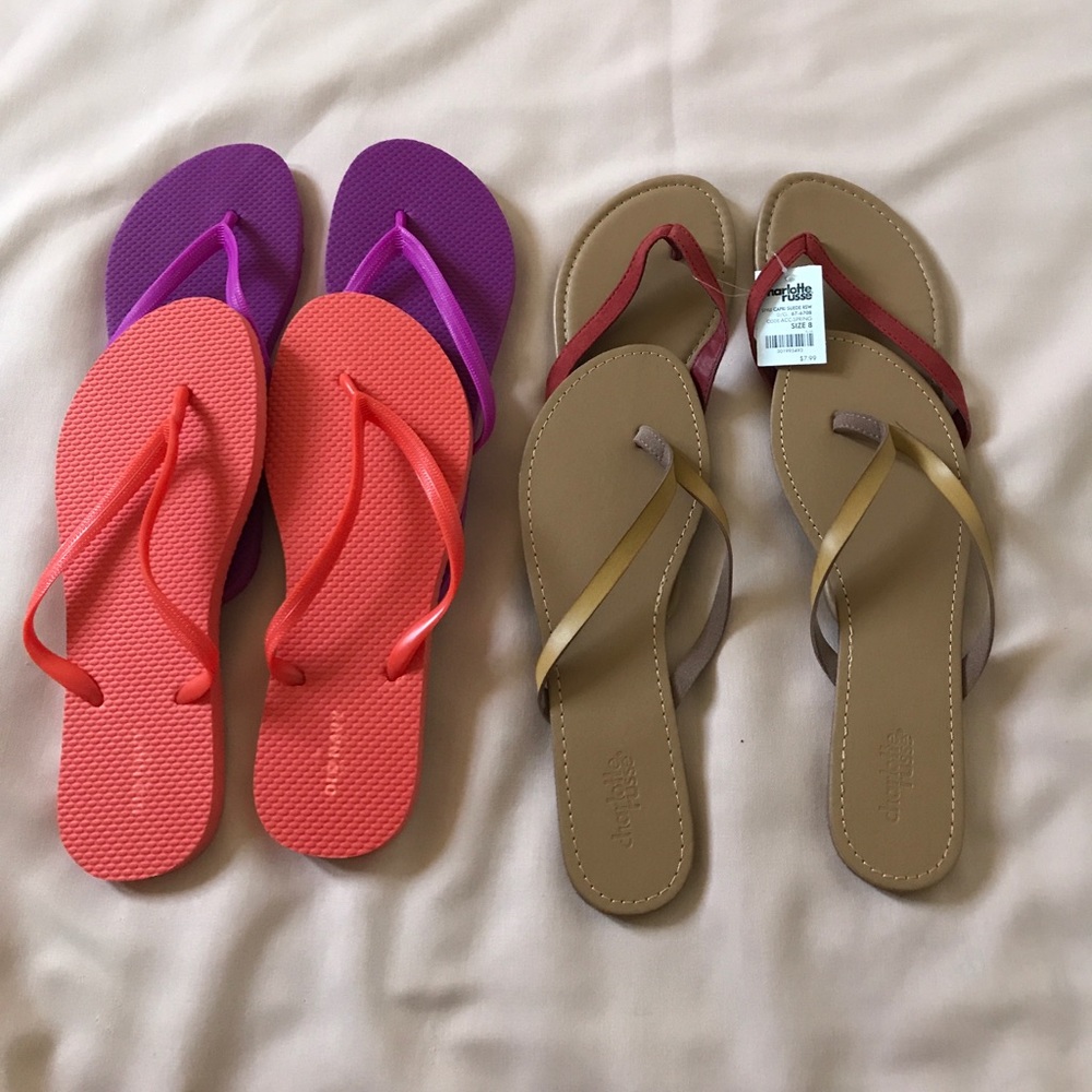 Lot of 4 flip flops - various colors