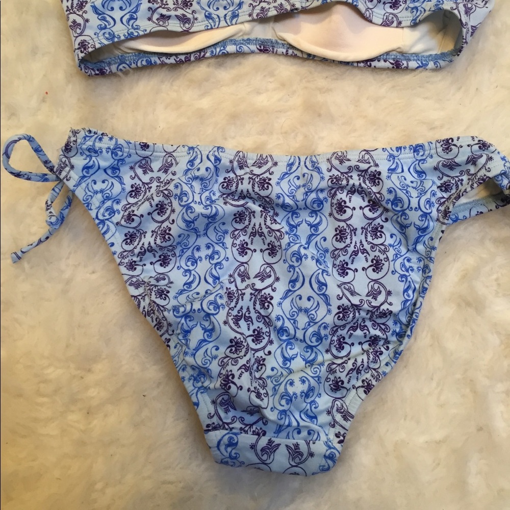 Blue bikini - Picture 3 of 3
