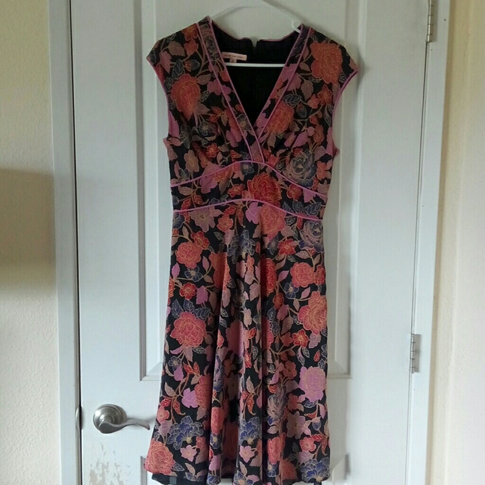Retro fitted floral silk  dress