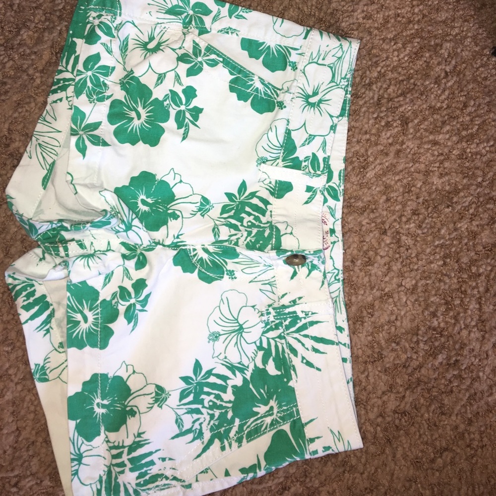 SO Size 3 Hawaiian Shorts
