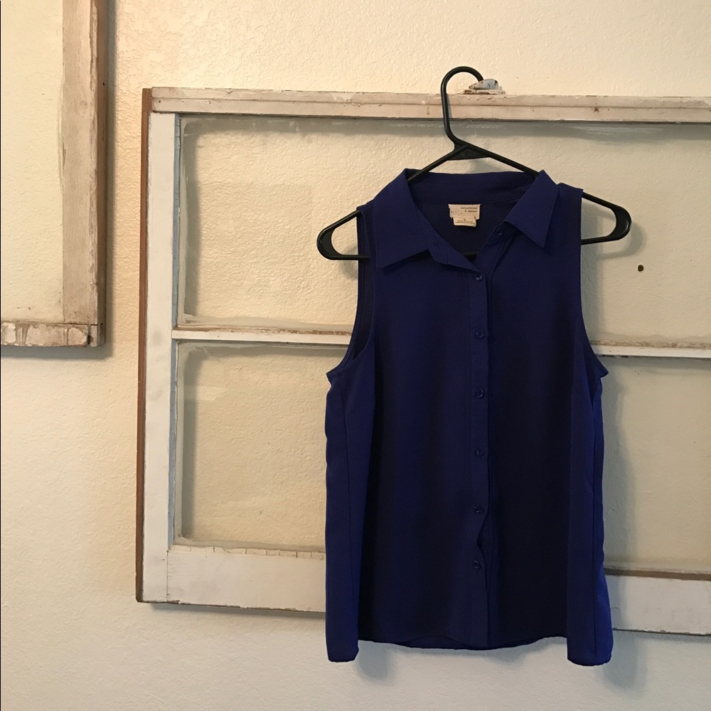 Collared tank