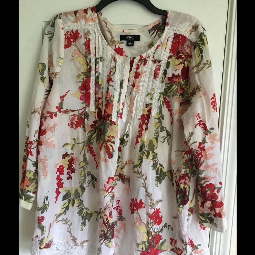 Floral print blouse 100% cotton