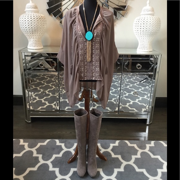 Firm Sale!🔥🔥Free People Drape Poncho - Picture 2 of 8