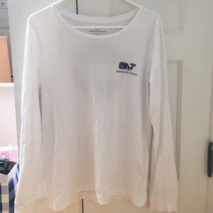 Vineyard vines top