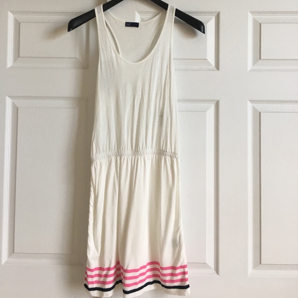 👗 Gap White & Pink Dress