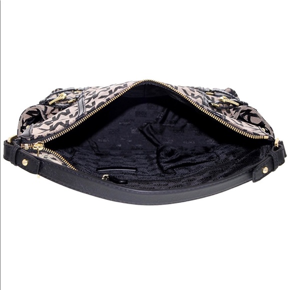 Michael kors purse - Picture 3 of 3