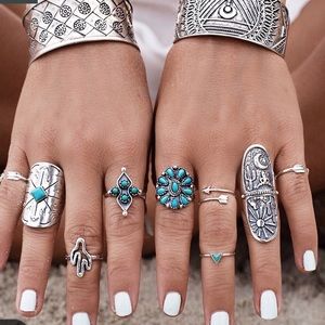 🔥 BRAND NEW NINE PIECE RING SET 🔥