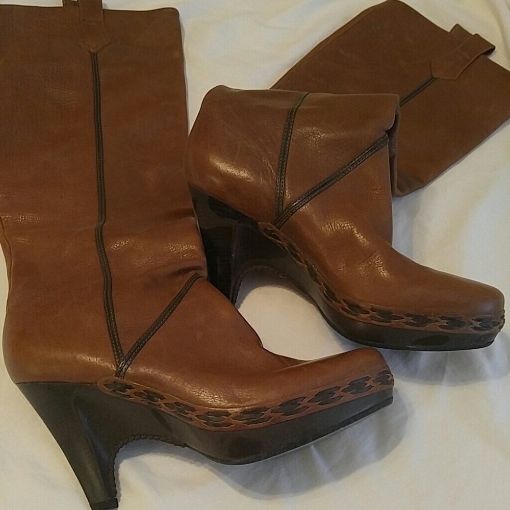 Never worn Cole Hann Boots
