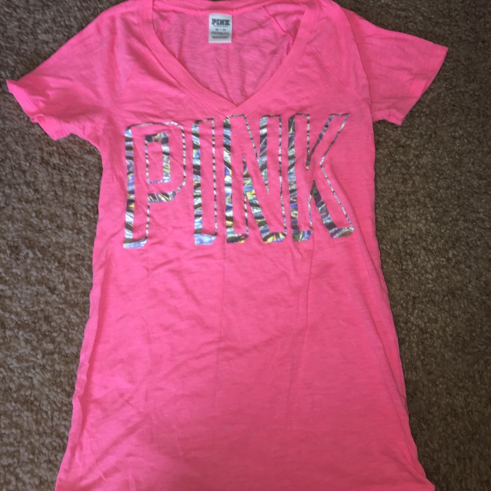 PINK Vneck, Hot pink. Size can