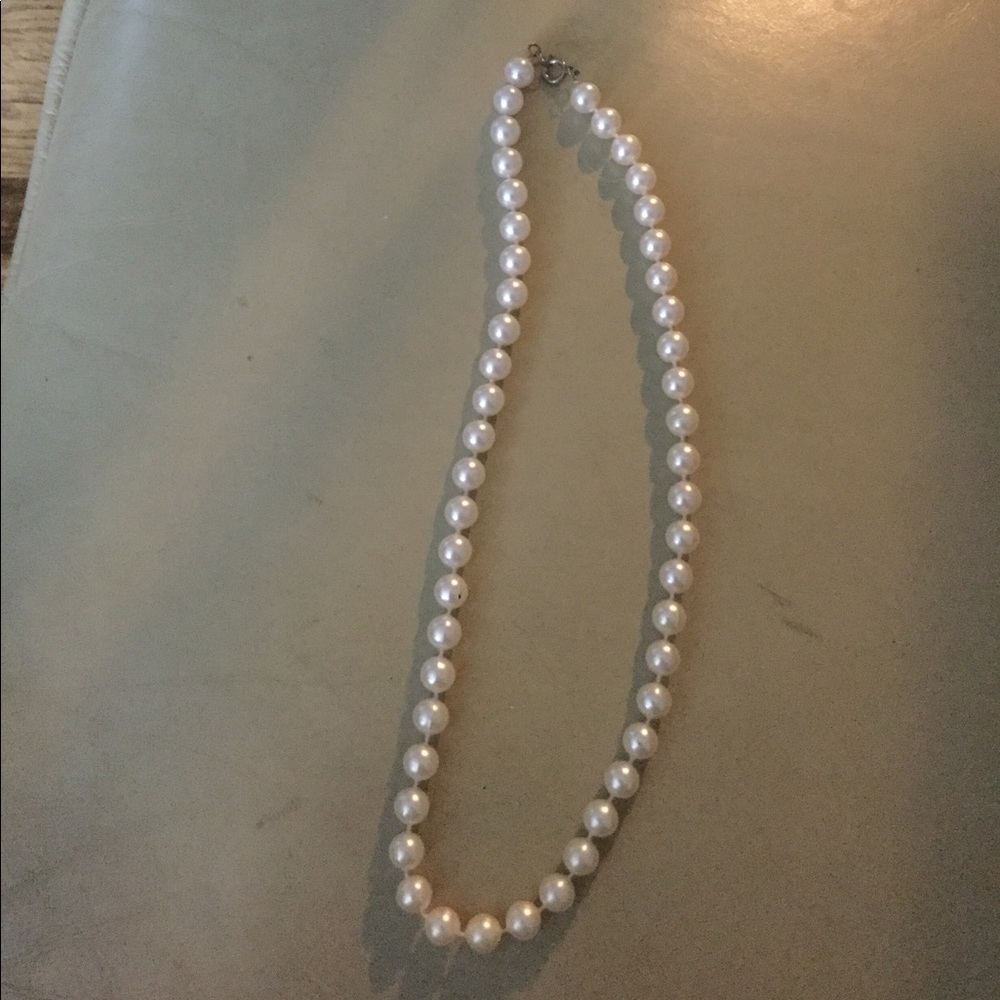 Faux 35mm pearl necklace
