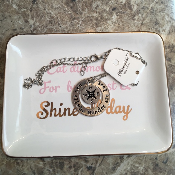 Wila Necklace NWT - Picture 4 of 4